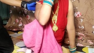 Xxx mom desi ki saree utha kar choot aur gaand chod diya